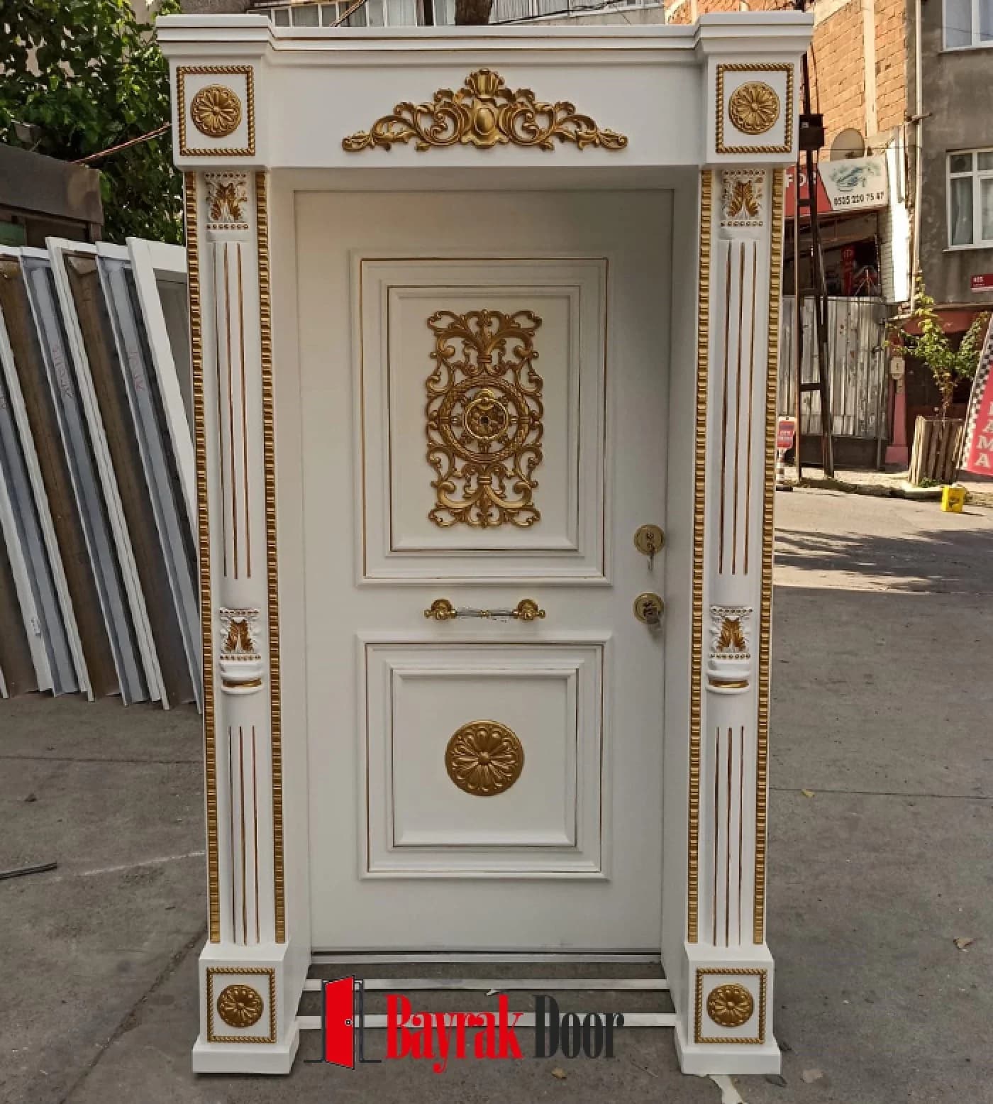 Altın Oyma Beyaz Barok Villa Kapısı BD-TR05