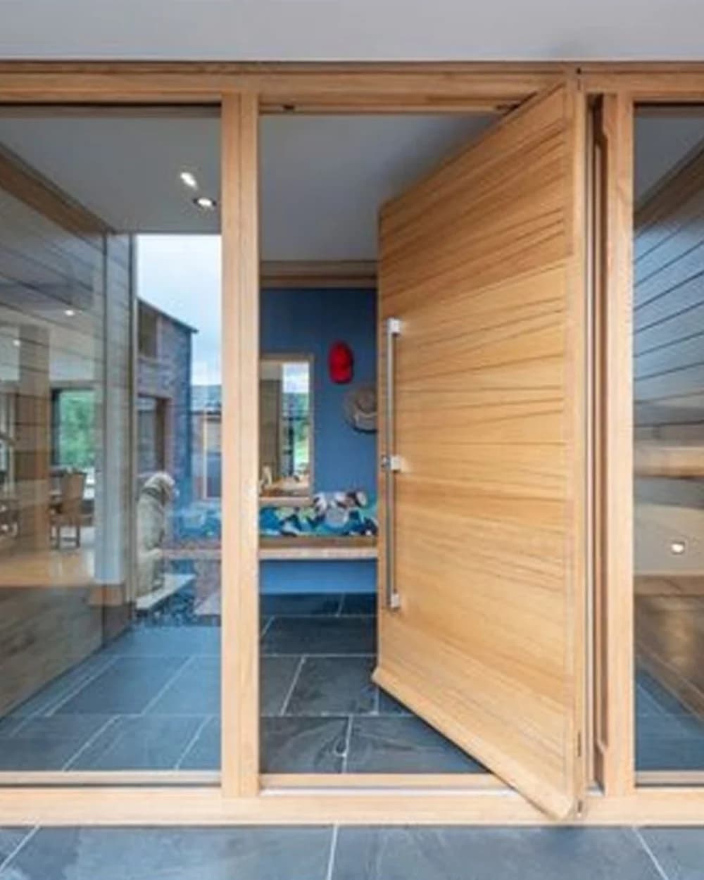 Light Wood Double-Leaf Pivot Door with Horizontal Grain — product code BY-125