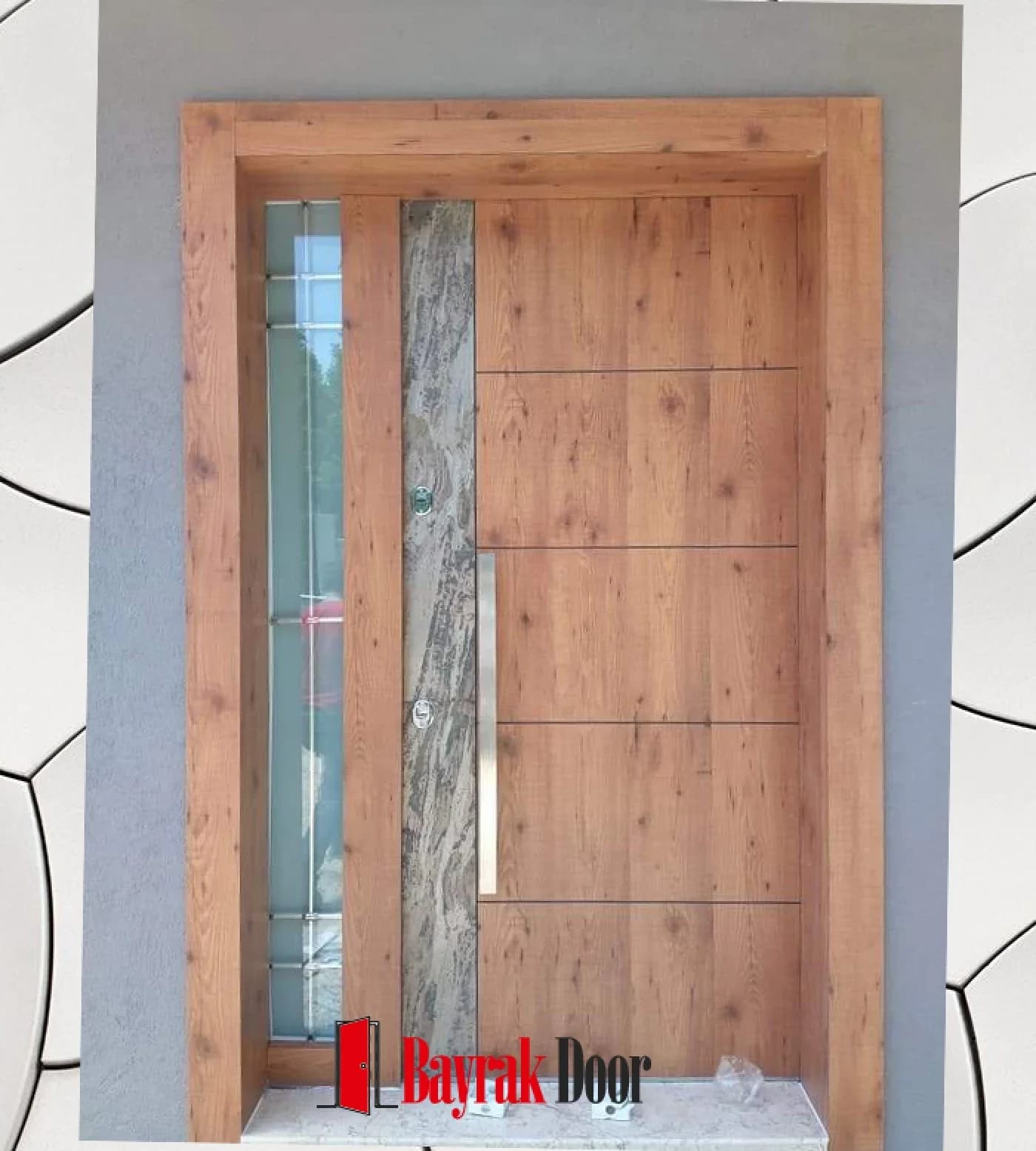 Horizontal Slat Light Oak Villa Door BD-TR112 — Knotty light oak slatted leaf beside a marble-patterned panel and divided glass