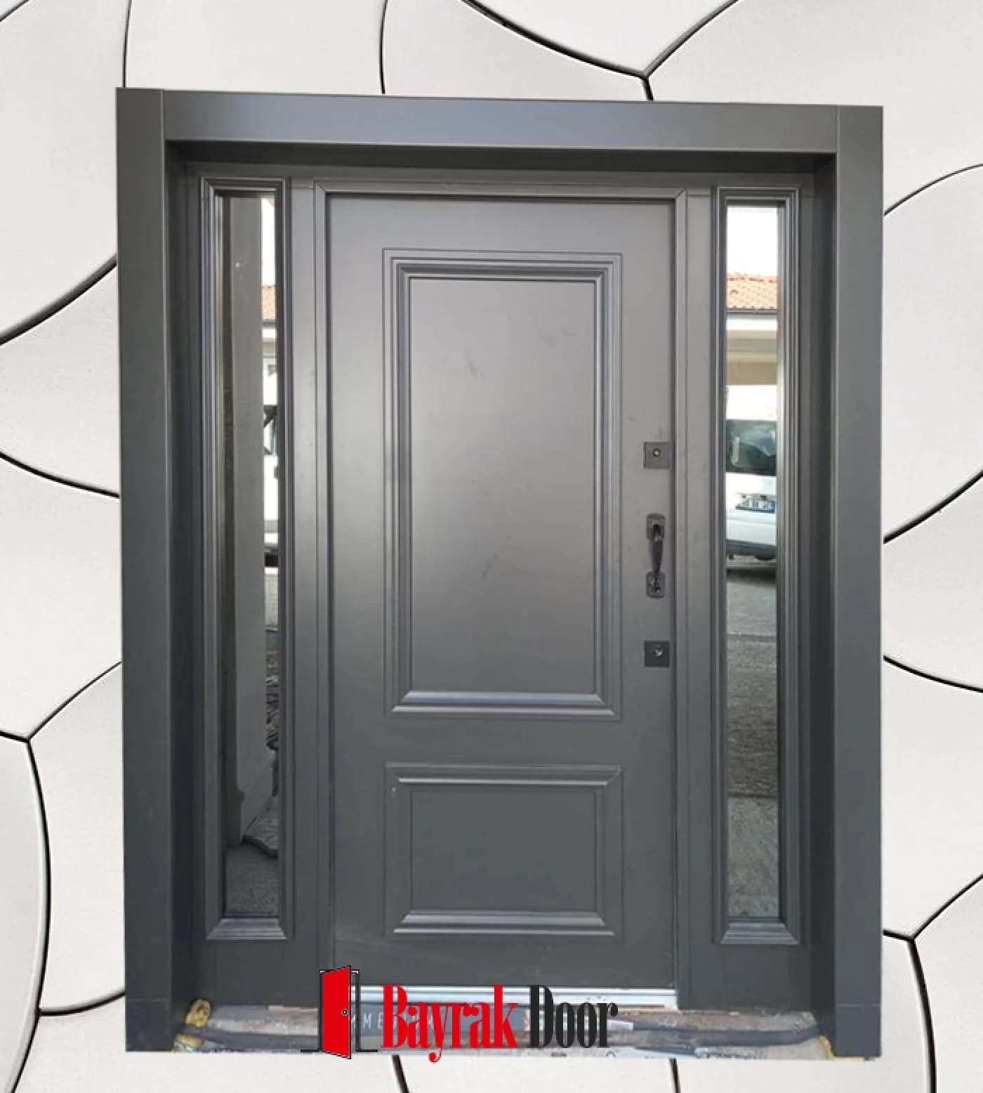 İki Bölmeli Kaset Panelli Gri Villa Kapısı BD-TR29 — Gri iki bölmeli kaset panel, iki yanında dar dikey camlar