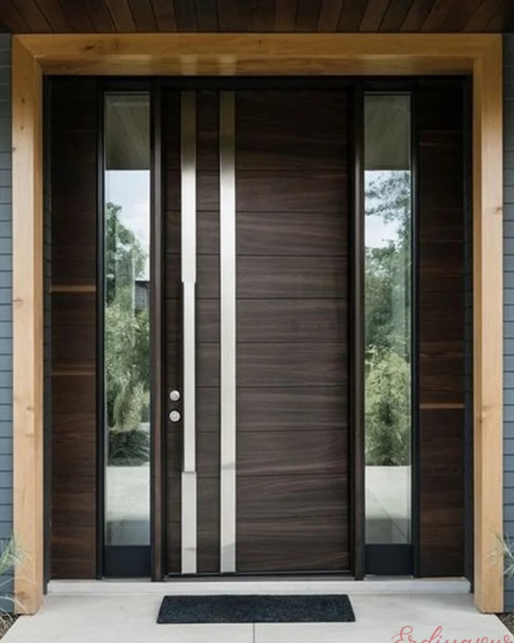 Çift Cam Şeritli Koyu Ceviz Pivot Villa Kapısı — ürün kodu BY-260