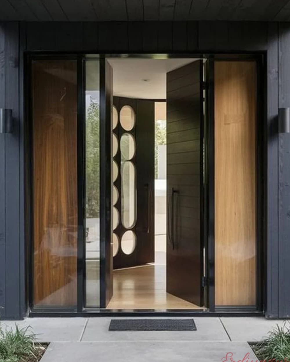 Daire Desenli Bal Rengi Camlı Pivot Villa Kapısı — ürün kodu BY-328