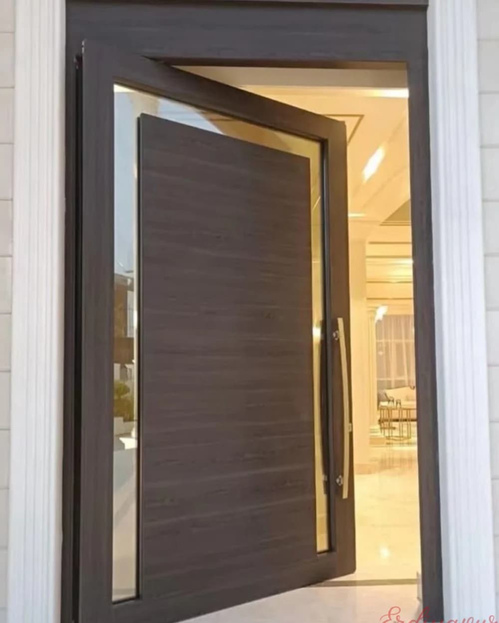 Sade Açık Ceviz Pivot Villa Kapısı — ürün kodu BY-13