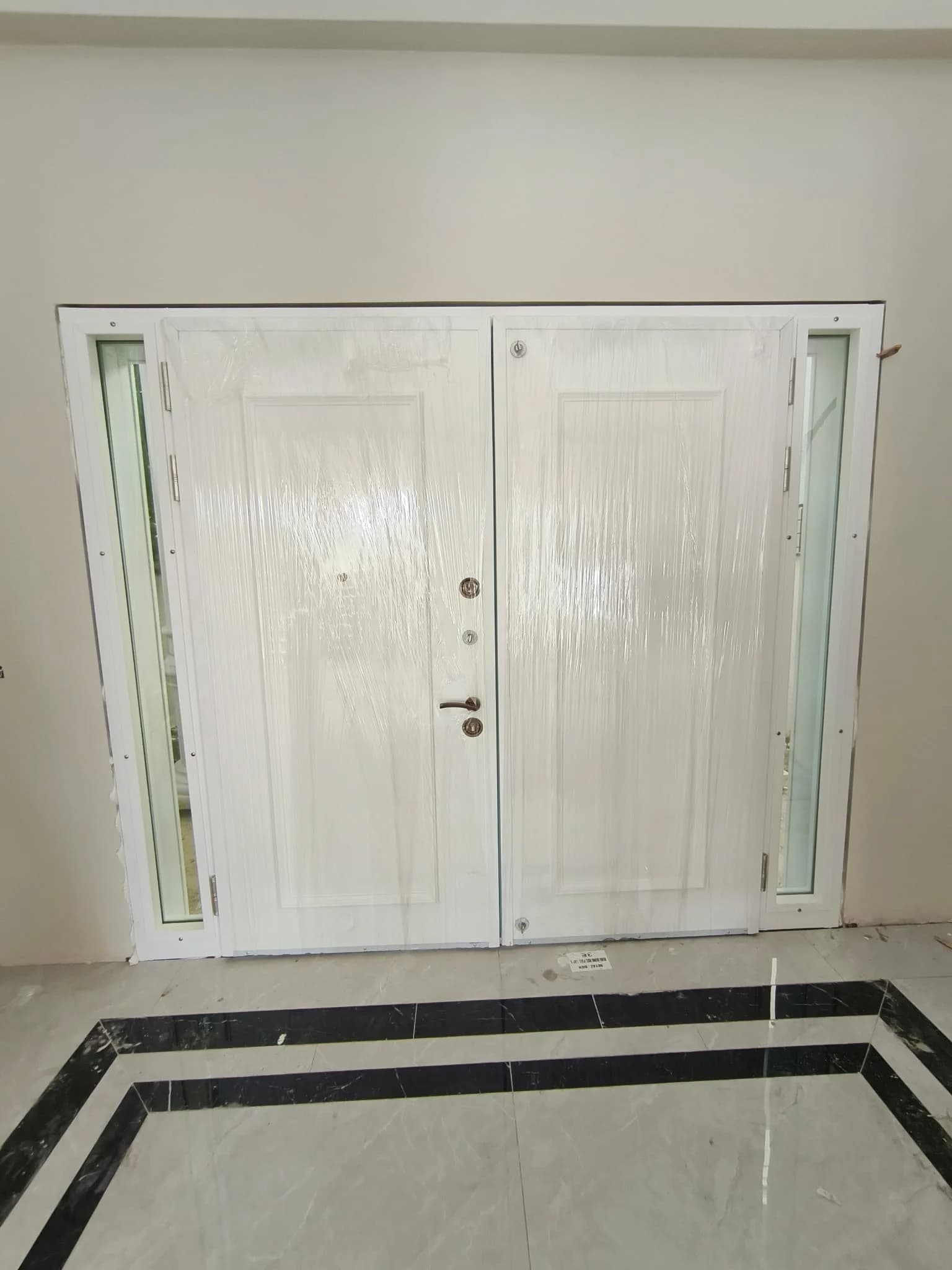 Bayrakdoor çelik kapı — monte edilmiş uygulama 10