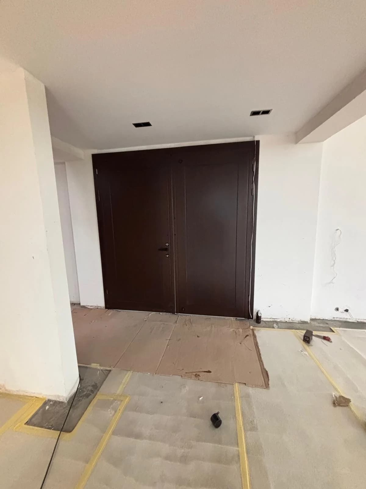 Bayrakdoor çelik kapı — monte edilmiş uygulama 19