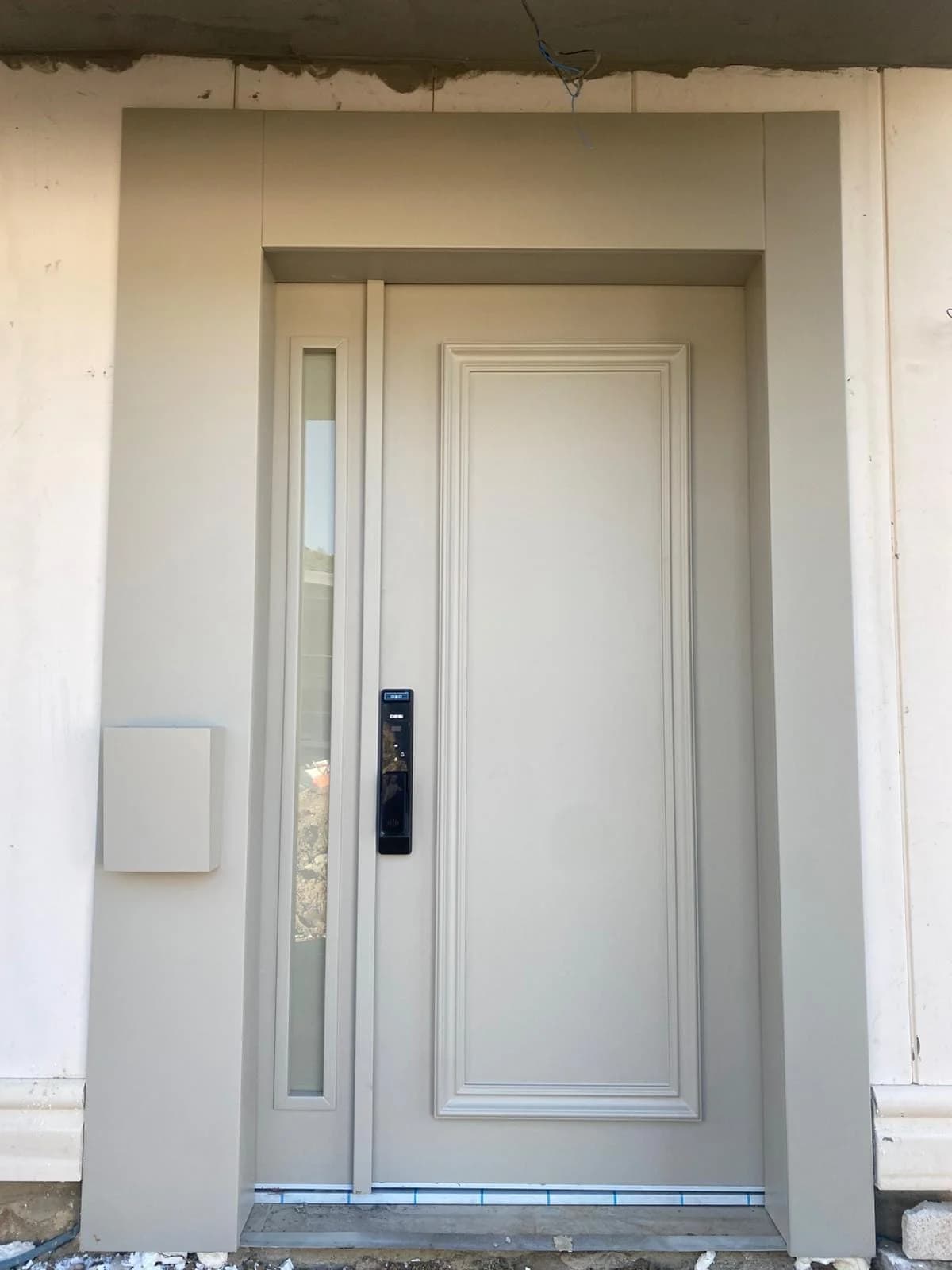Bayrakdoor çelik kapı — monte edilmiş uygulama 20