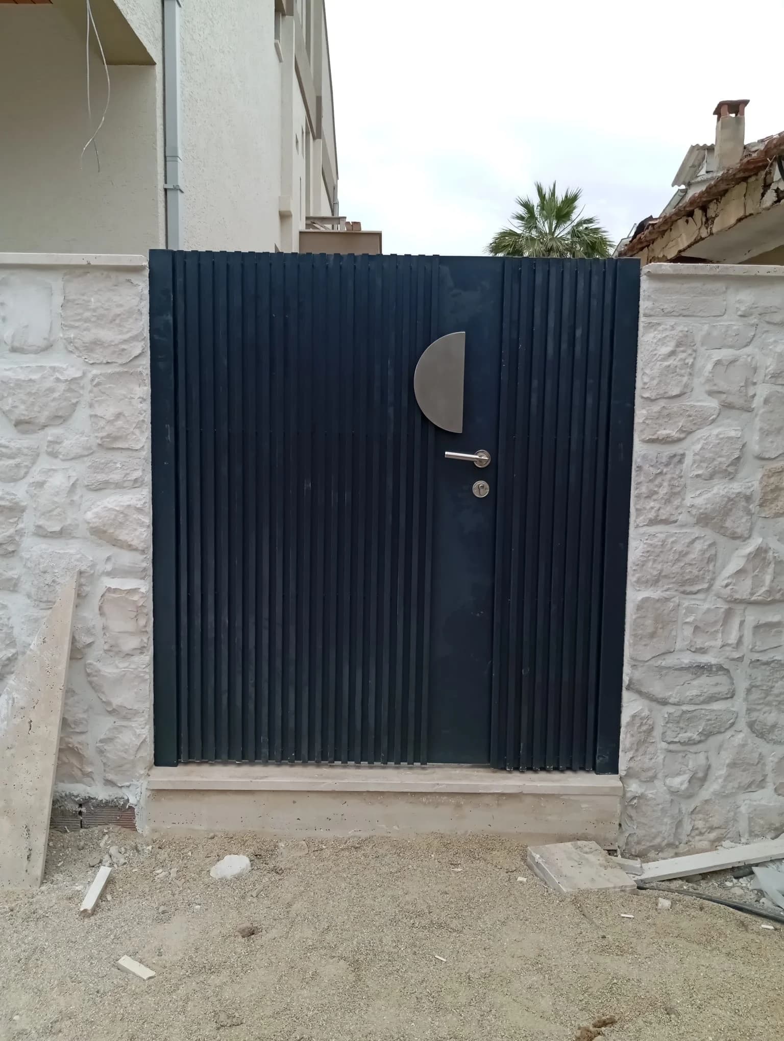 Bayrakdoor çelik kapı — monte edilmiş uygulama 24
